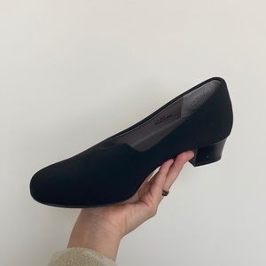 Vero Cuoio Italian black wedge heels